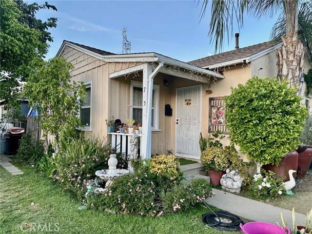 Van Nuys, CA 91406,7450 Woodley AVE