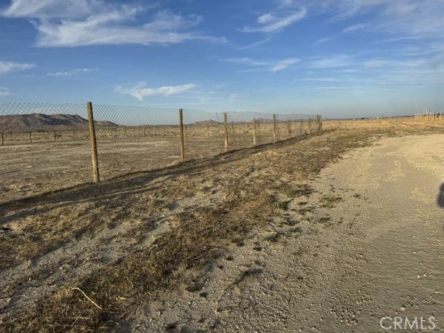 Rosamond, CA 93560,0 Sue AVE