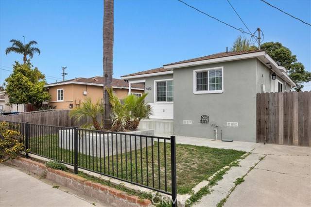 Lawndale, CA 90260,4612 W 161st ST