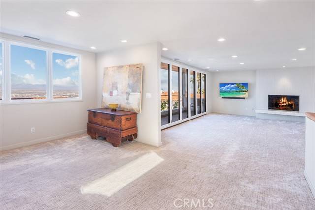 Rancho Palos Verdes, CA 90275,6085 Woodfern DR