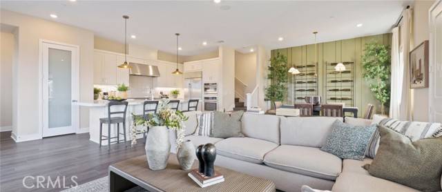 Irvine, CA 92618,425 Junco