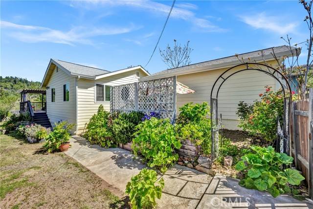 Cobb, CA 95426,15314 Summit BLD