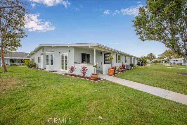 Seal Beach, CA 90740,1301 Skokie RD 27L