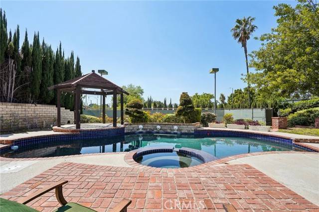 Chatsworth, CA 91311,10313 Christine PL