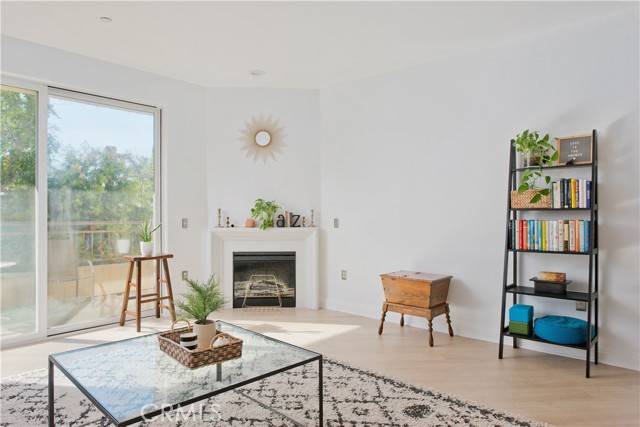 Valley Village, CA 91607,5703 Laurel Canyon BLD 104