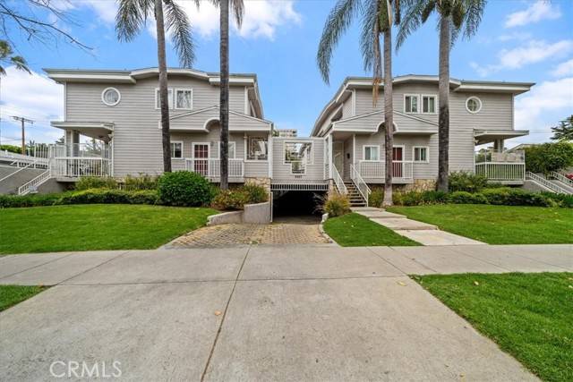 Los Angeles, CA 90027,4437 Avocado ST