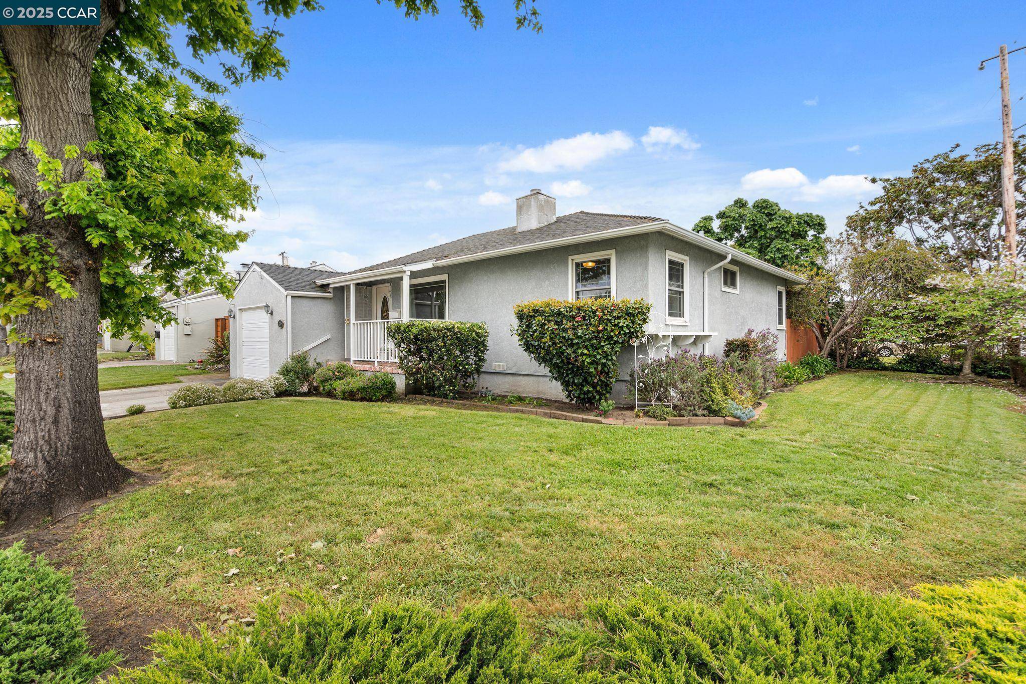 San Lorenzo, CA 94580,886 Via Manzanas