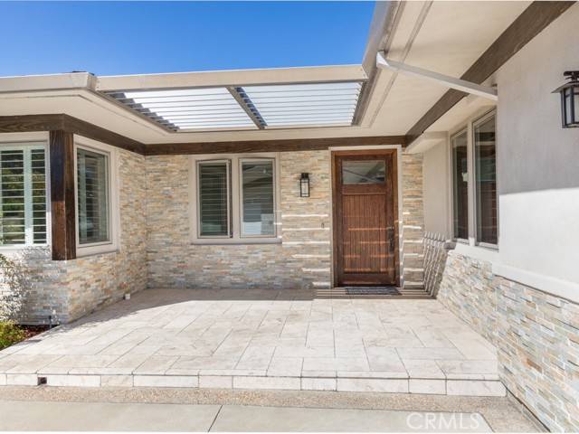 Rancho Palos Verdes, CA 90275,43 Avenida Corona