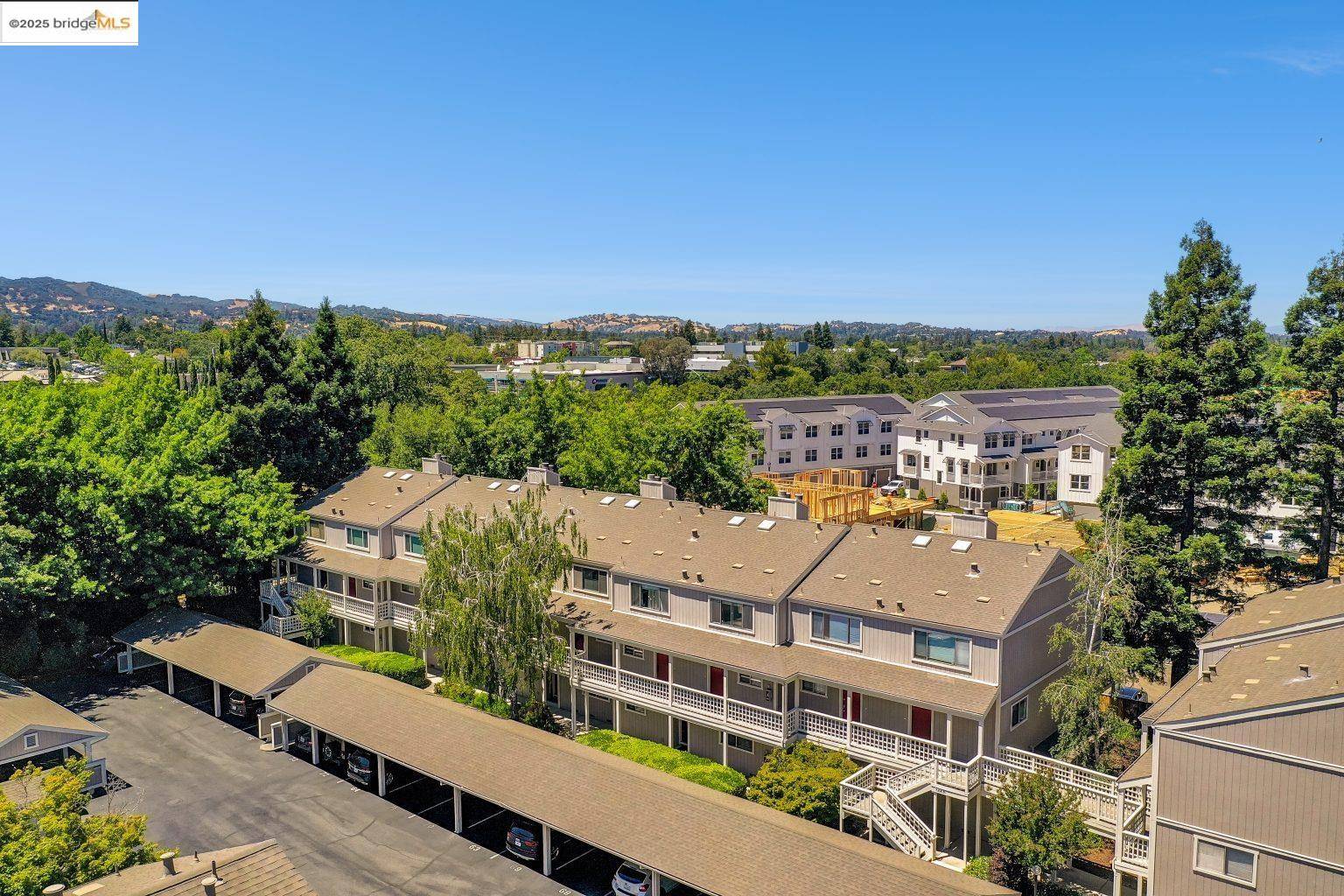 Walnut Creek, CA 94597,2723 Oak Rd J