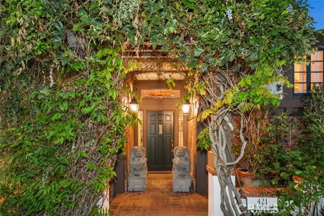Laguna Beach, CA 92651,421 High DR