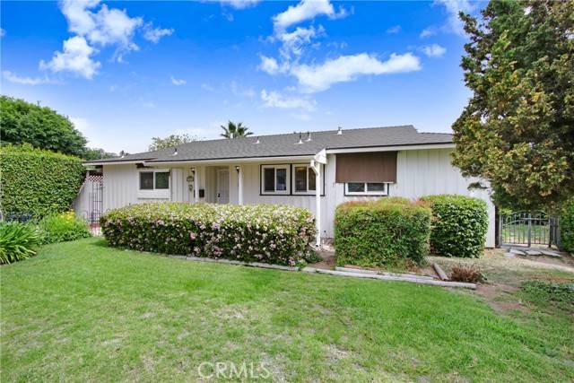 Corona, CA 92882,927 Alta Loma DR