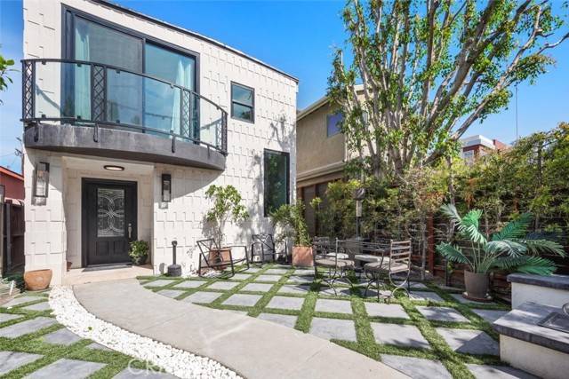 Marina Del Rey, CA 90292,905 Dickson ST