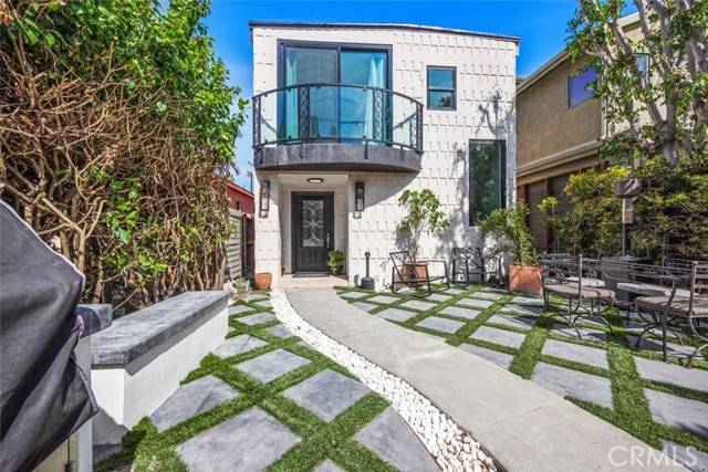 Marina Del Rey, CA 90292,905 Dickson ST