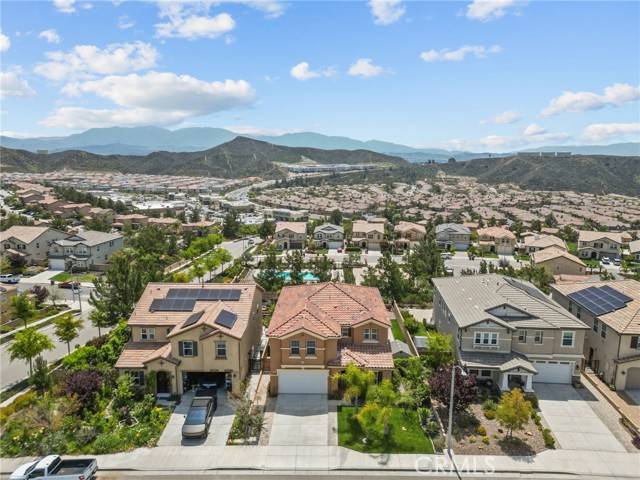 Saugus, CA 91350,19512 Griffith DR