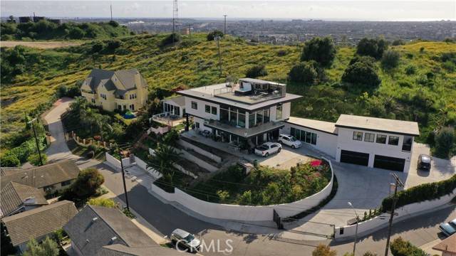 Culver City, CA 90232,7015 Wrightcrest DR