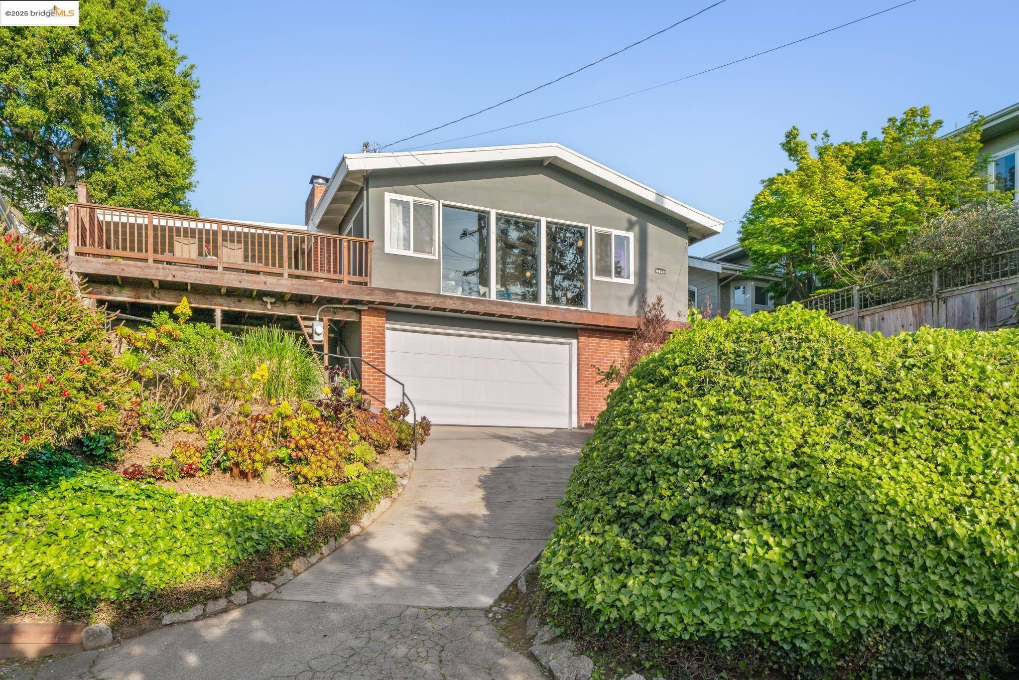 Oakland, CA 94611,5529 Balboa Dr