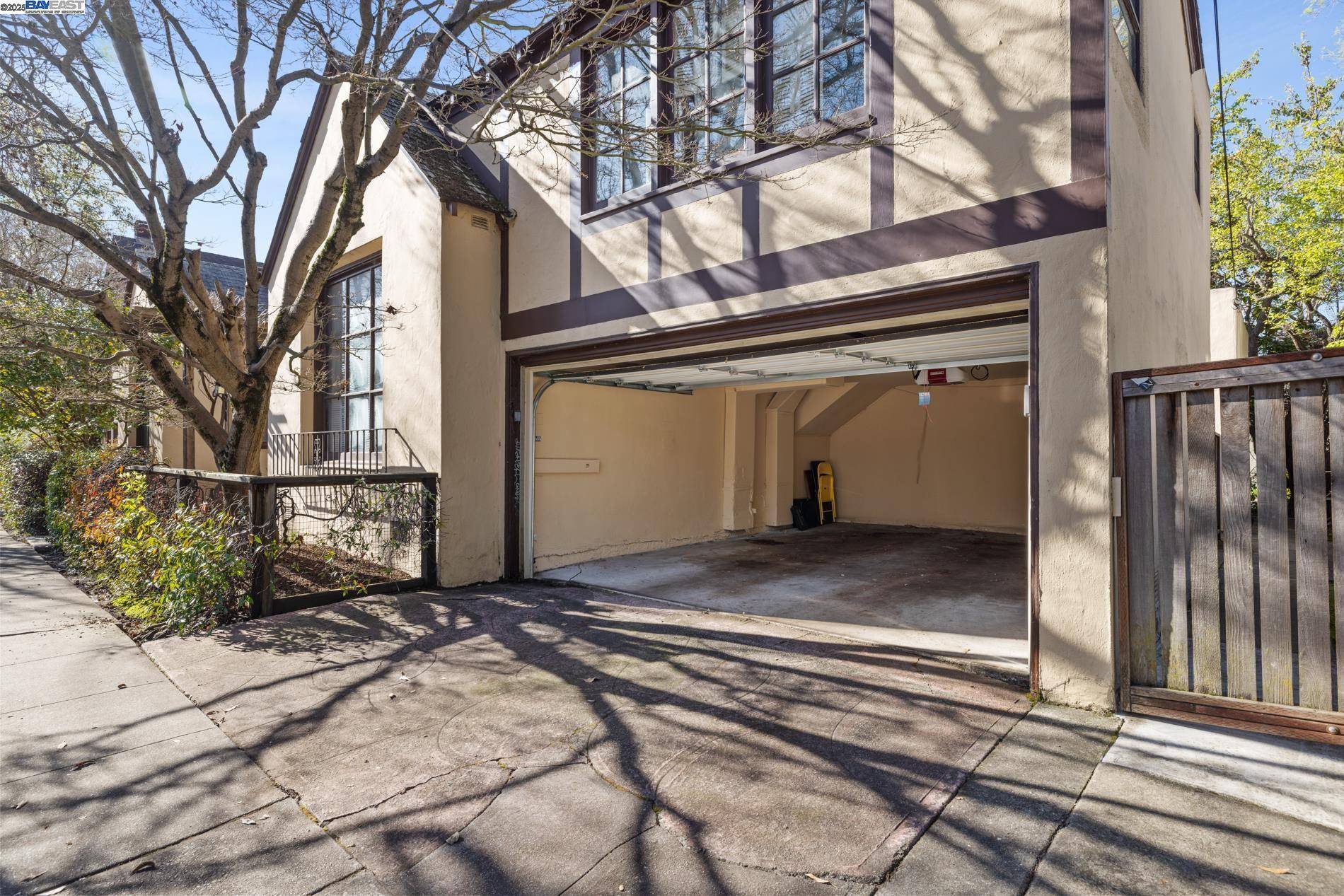 Berkeley, CA 94705,2702 Dana St