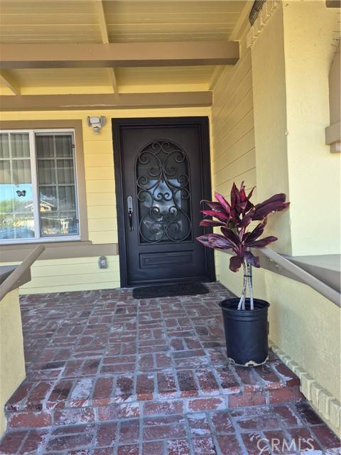 Los Angeles, CA 90062,4911 S Wilton PL