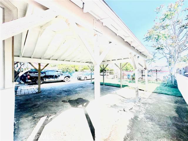 Pacoima, CA 91331,13723 Pinney ST