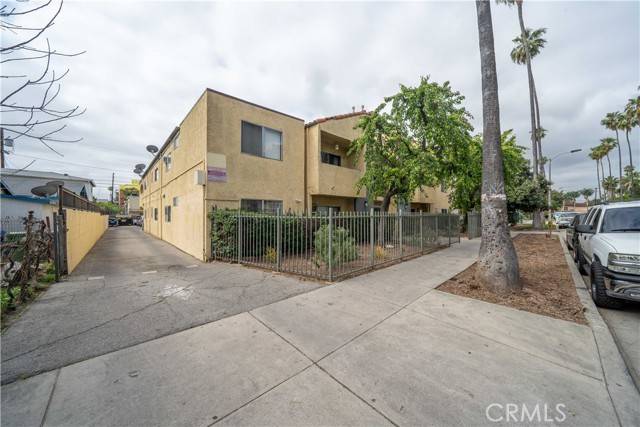 Van Nuys, CA 91411,14814 Erwin ST