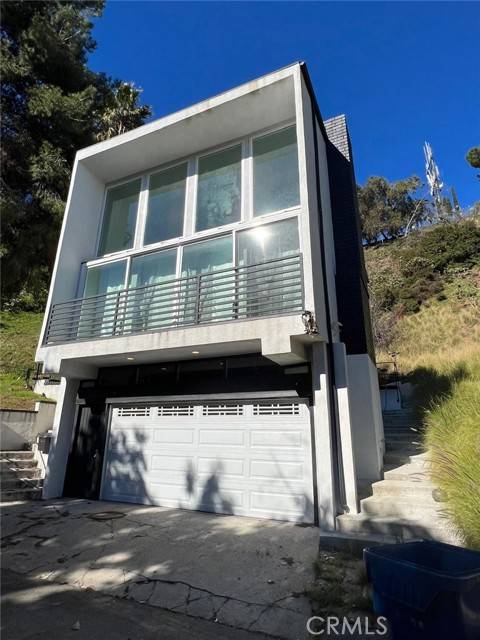 Los Angeles, CA 90046,8655 Appian WAY