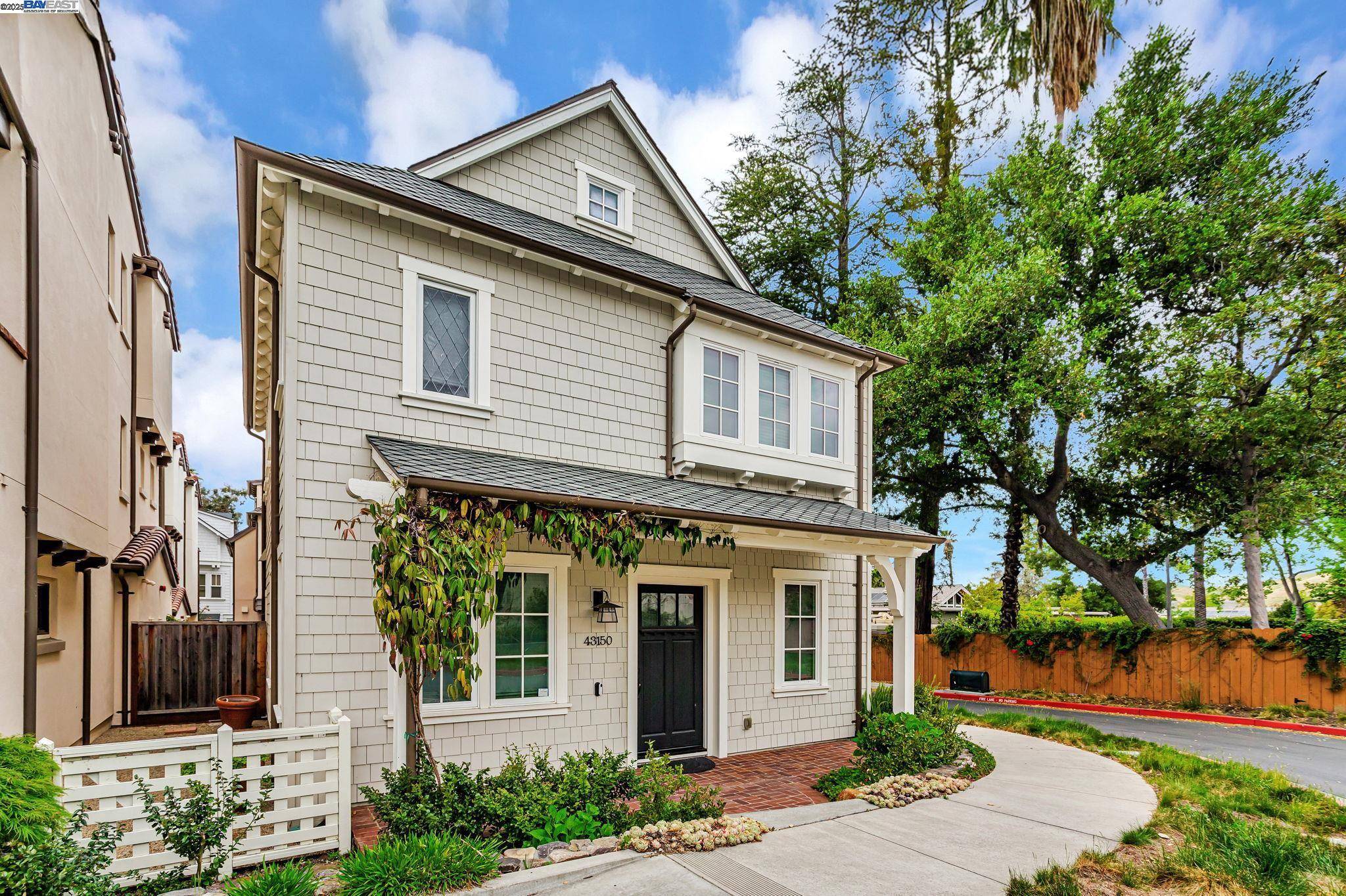 Fremont, CA 94539,43150 Calle Familia