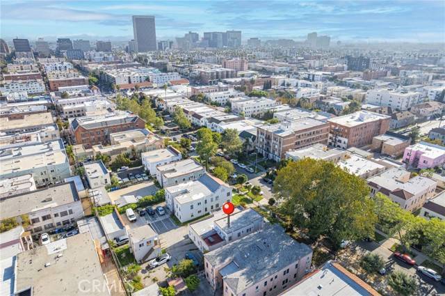 Los Angeles, CA 90004,144 S Catalina ST