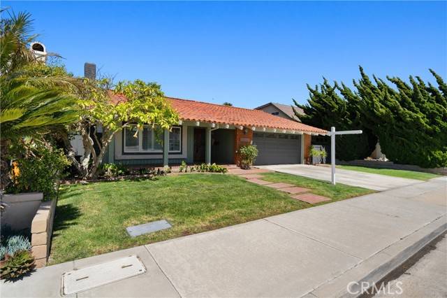 Huntington Beach, CA 92646,22122 Cape May LN