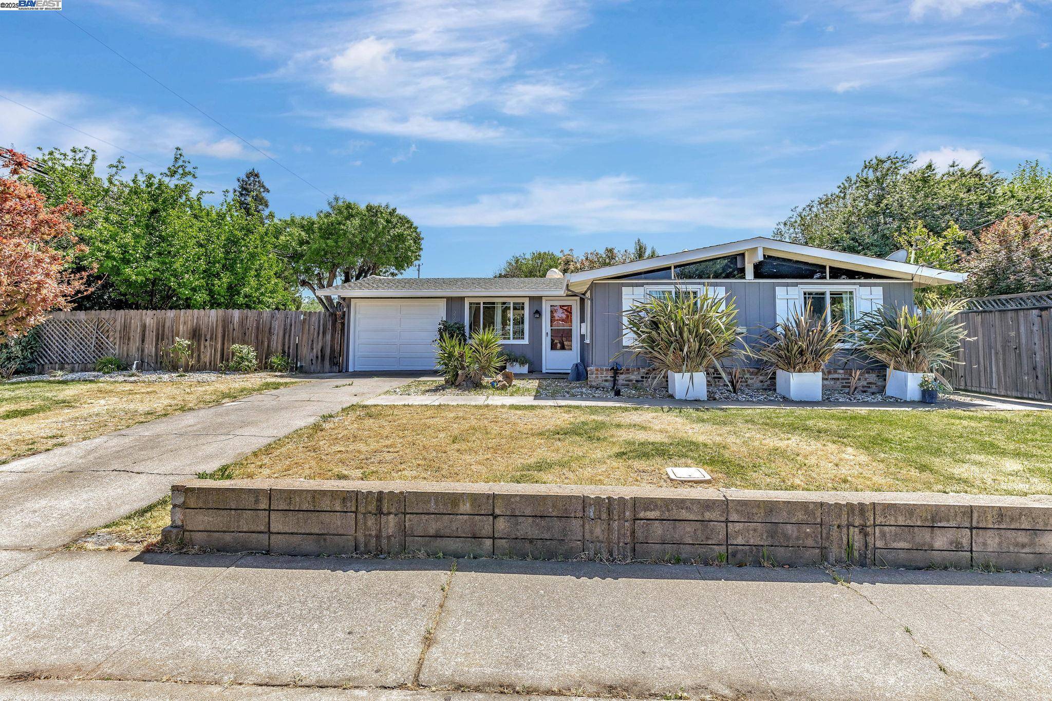 Concord, CA 94519,2201 N 6Th St