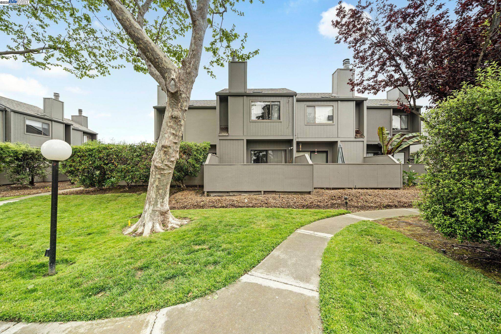 Hayward, CA 94541,1044 Clubhouse Dr