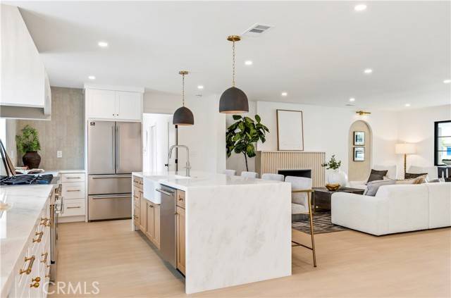 Tustin, CA 92780,14711 Mimosa LN