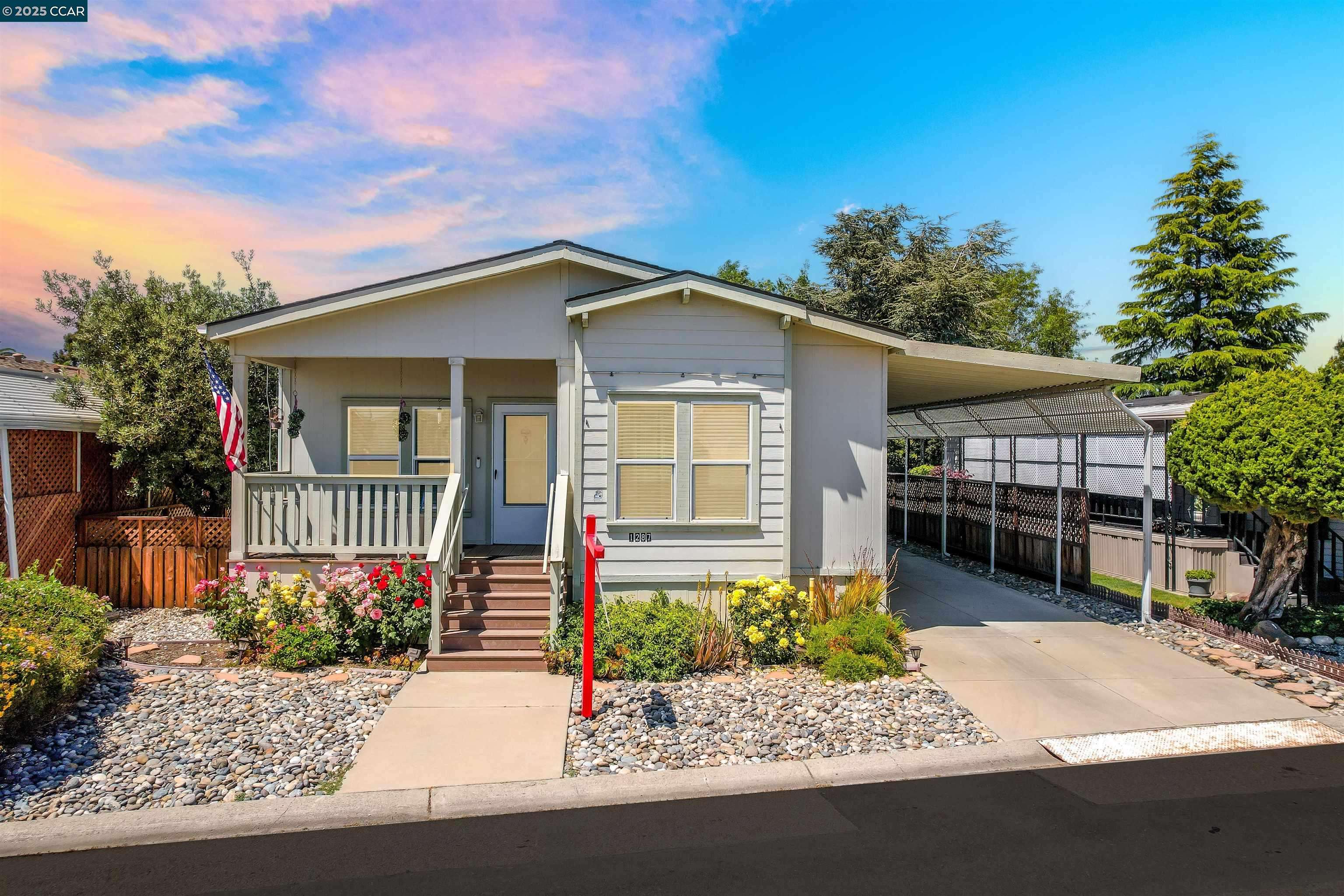 Hayward, CA 94544,1287 Sussex WAY