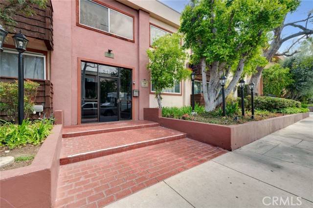 Encino, CA 91316,5400 Newcastle AVE 56