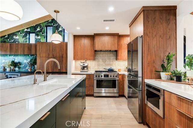 Orange, CA 92866,187 S Shattuck PL