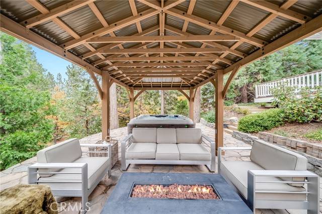 Lake Arrowhead, CA 92352,26122 Augusta DR