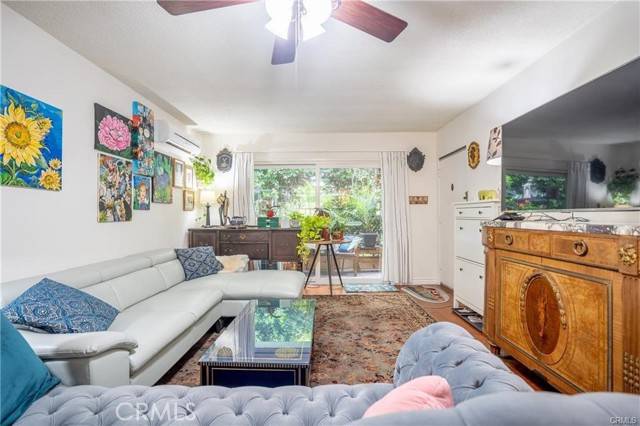 Los Angeles, CA 90020,446 S St Andrews PL 2