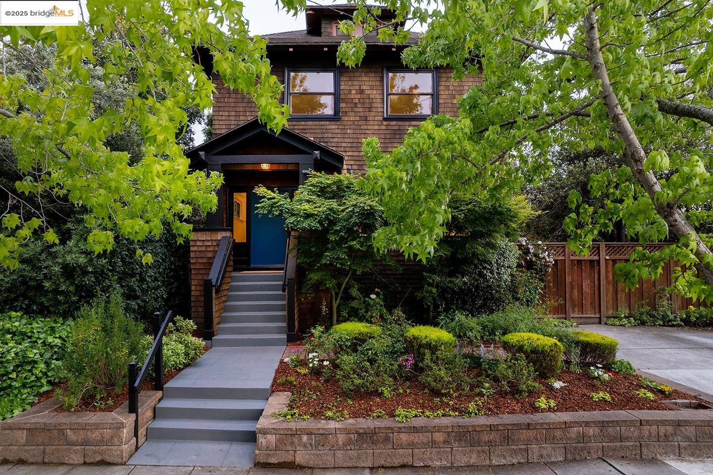 Berkeley, CA 94704,2316 Carleton St