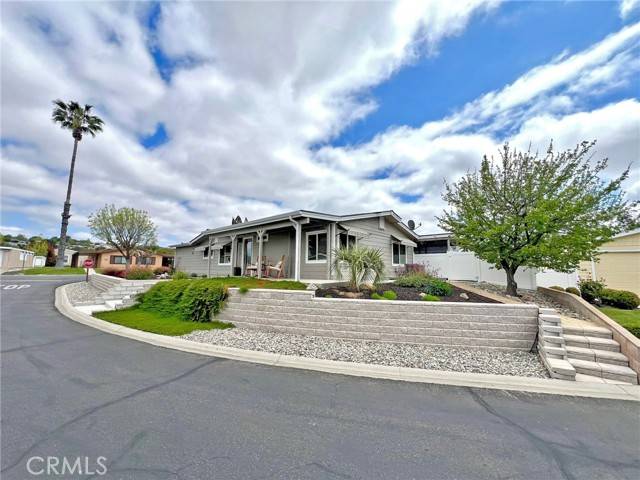 Paso Robles, CA 93446,328 Lark DR