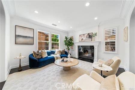 Irvine, CA 92620,71 Fanlight