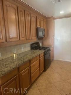 Reseda, CA 91335,7938 Lindley AVE