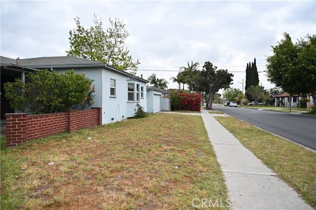 Bell, CA 90201,7108 Woodward AVE