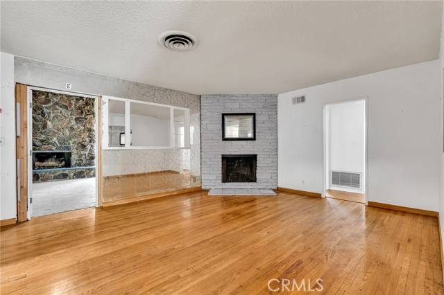 Lake Balboa, CA 91406,7038 Mclennan AVE