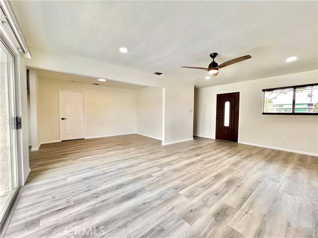 Whittier, CA 90605,9929 Mina AVE