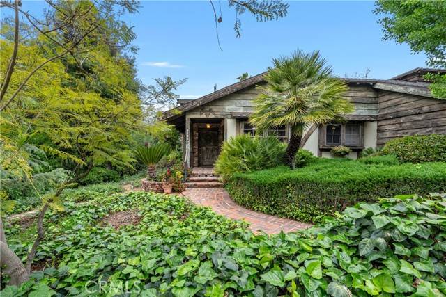 Studio City, CA 91604,3852 Eureka Dr.