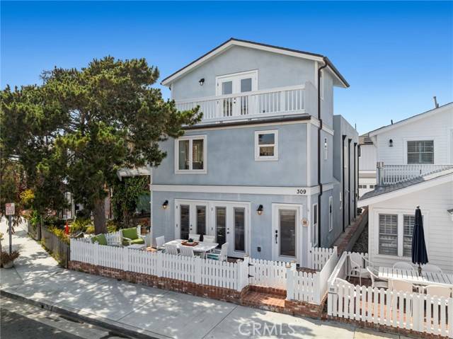 Newport Beach, CA 92661,309 Lindo AVE