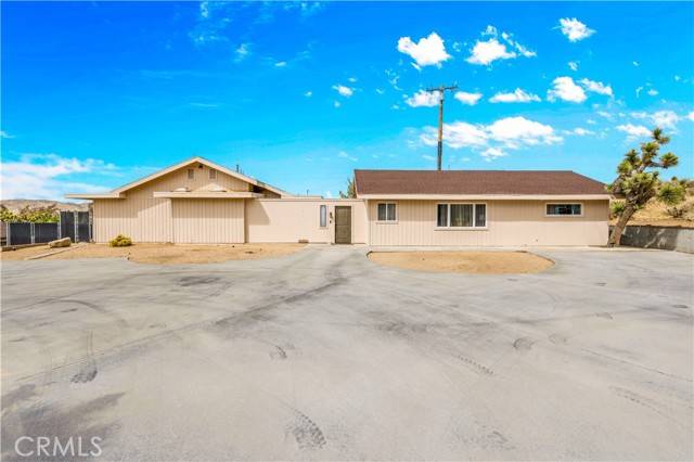Yucca Valley, CA 92284,56520 Golden Bee DR