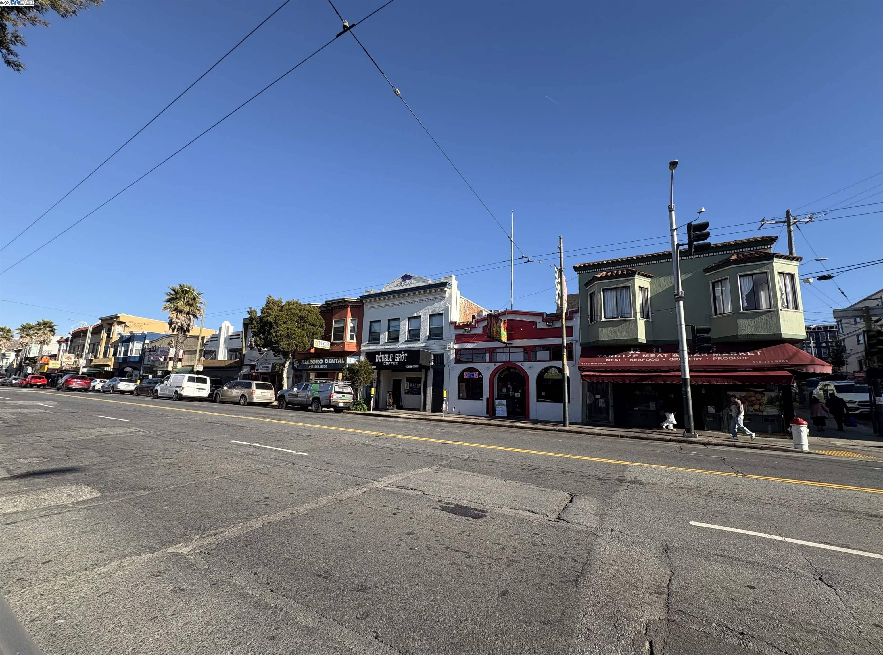 San Francisco, CA 94112-2622,4592-4594 Mission St