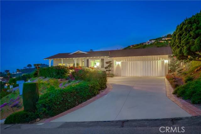 Rancho Palos Verdes, CA 90275,2978 Crownview DR