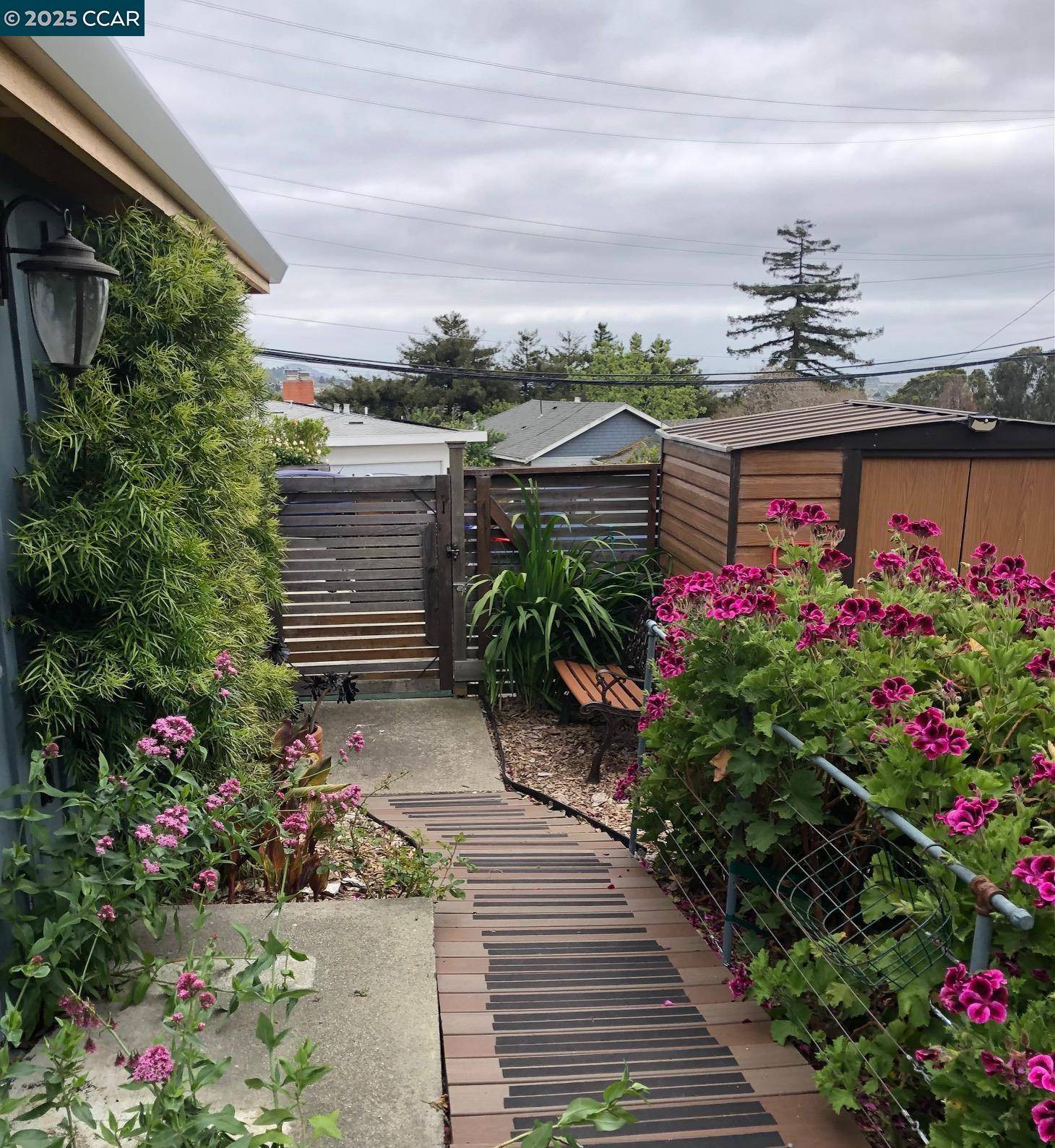 San Pablo, CA 94806,1502 Hillcrest RD