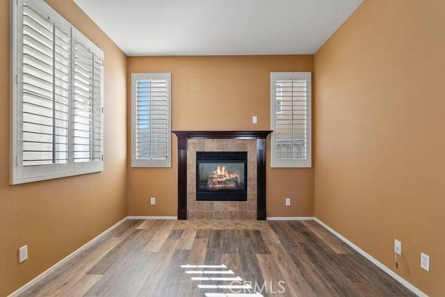 Irvine, CA 92606,35 Royal Victoria